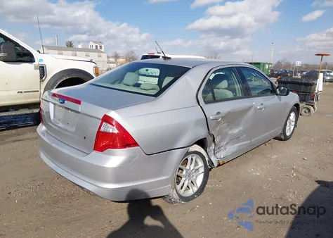2012 Ford Fusion S z USA, uszkodzony, nr VIN 3FAHP0GA8CR123150